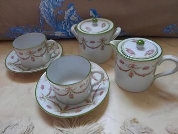 Koffiesetje 2 kop en schotels suikerpot roomkan Servies  beschikbaar voor biedingen