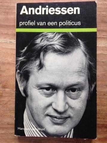Andriessen, profiel van een politicus beschikbaar voor biedingen