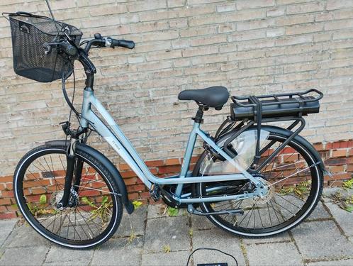 Licht Blauwe Terra Electrische Damesfiets Van 28 Inch, Fietsen en Brommers, Elektrische fietsen, Zo goed als nieuw, Overige merken