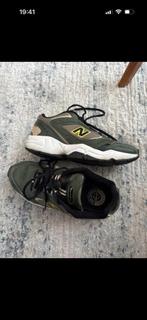New balance 452 sneakers - maat 38,5, Kleding | Dames, Schoenen, Ophalen of Verzenden, Zo goed als nieuw, Groen, Sneakers of Gympen
