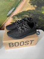 Yeezy Boost 350 V1 Pirate Black label size 42 (EU en NL 40), Nieuw, Ophalen of Verzenden, Yeezy, Sneakers of Gympen