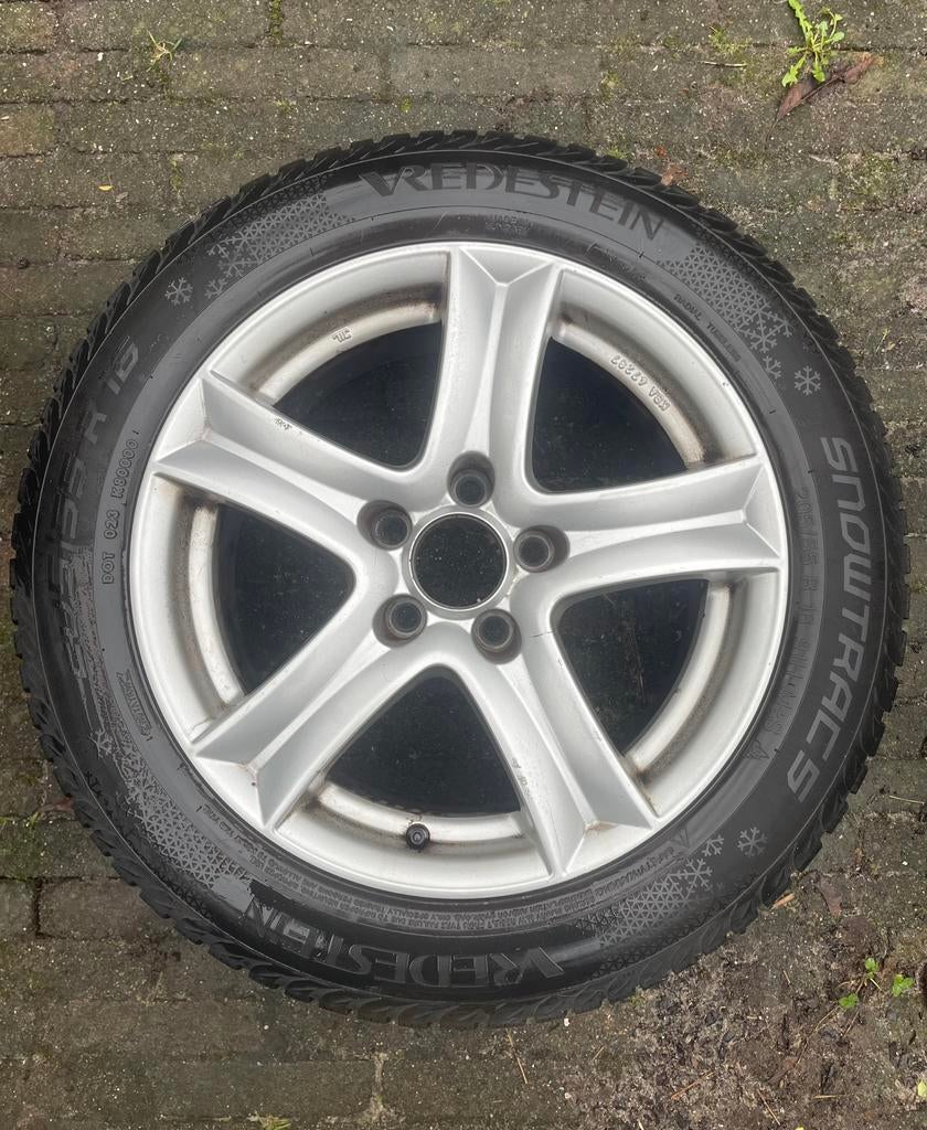 Winterbanden + 16 inch velgen Volvo C30/S40/V50, Auto-onderdelen, Banden en Velgen, Ophalen, Gebruikt, 16 inch, Banden en Velgen
