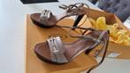 Exclusieve Tod's kleur taupe kalfsleer maat 40, Kleding | Dames, Schoenen, Beige, Ophalen of Verzenden, Zo goed als nieuw, Schoenen met hoge hakken