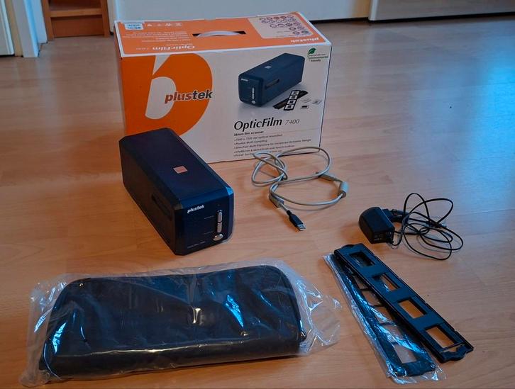 Plustek OpticFilm 7400 Diascanner, Computers en Software, Scanners, Zo goed als nieuw, Diascanner, MacOS, Windows, Ophalen of Verzenden