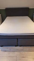 Zeer nette boxspring 140x200 Karlsson, met nieuwe topmatras, Huis en Inrichting, Slaapkamer | Boxsprings, Ophalen, Tweepersoons