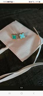 Van Cleef klavertje Oorbellen. KOOPJE 5EURO, Ophalen of Verzenden, Zo goed als nieuw, Overige materialen