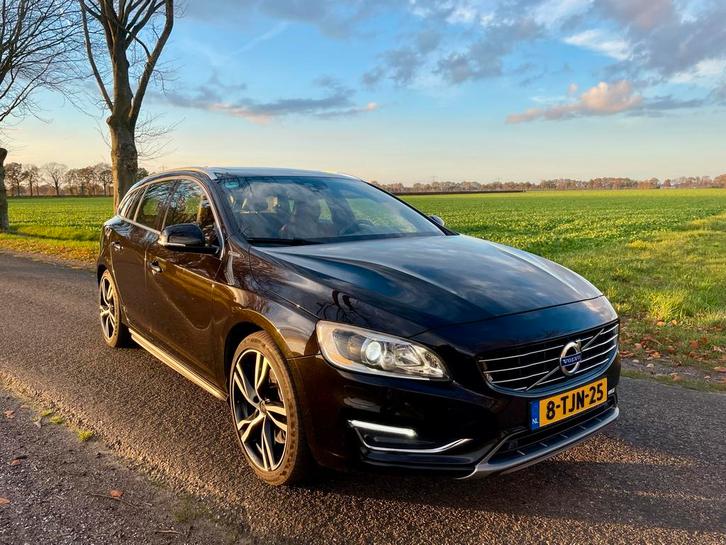 Volvo V60 D6 283pk Plug-in Hybrid 2014, Auto's, Volvo, Particulier, V60, 4x4, ABS, Achteruitrijcamera, Airbags, Airconditioning