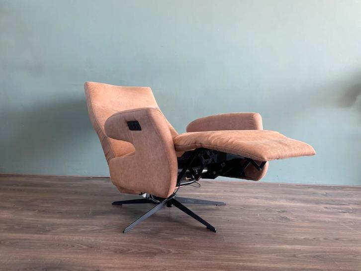 Nette bruine elektrische relax fauteuil / relax stoel, Huis en Inrichting, Fauteuils, Gebruikt, 50 tot 75 cm, Minder dan 75 cm