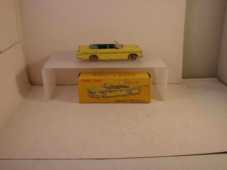 Bespeelde Franse dinky toy 24A Chrysler New Yorker in doos, Hobby en Vrije tijd, Modelauto's | 1:43, Gebruikt, Auto, Dinky Toys
