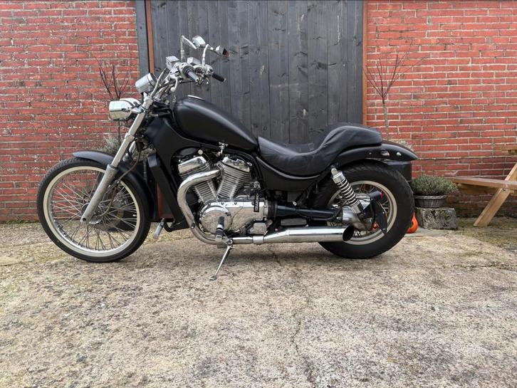 Goed rijdende Suzuki Intruder VS 800, Motoren, Motoren | Suzuki, Particulier, Chopper, meer dan 35 kW, 2 cilinders, Ophalen