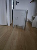 Klein lichtgrijs kastje, Ophalen of Verzenden, Gebruikt, Industrieel