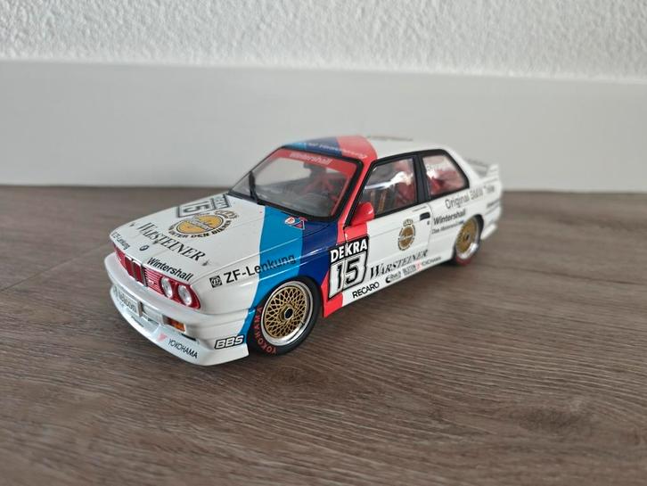 Minichamps BMW M3 E30 DTM 1989 Warsteiner #15 R. Ravaglia, Hobby en Vrije tijd, Modelauto's | 1:18, Gebruikt, Auto, MiniChamps