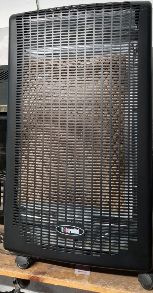 Propaan kachel met kwart gevulde gasfles, Huis en Inrichting, Kachels, Ophalen