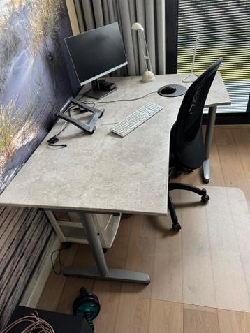 Te koop: IKEA Galant bureau - afbeelding 2