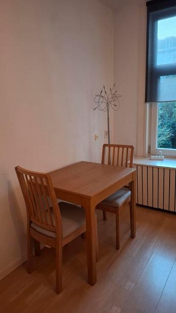Table Houten Eettafel extendable met Stoelen beschikbaar voor biedingen