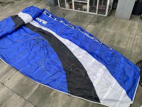 Ozone frenzy 12 f.y.x 04 + bar, lijnen en tas, Watersport en Boten, Kitesurfen, Gebruikt, Kite, 12 m², Geen board, Ophalen of Verzenden