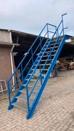 Stalen trap, Doe-het-zelf en Verbouw, Ophalen of Verzenden, 2 tot 4 meter
