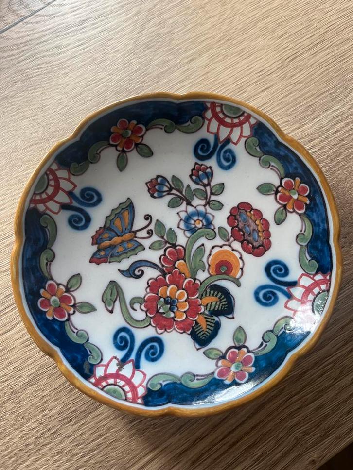 Makkum Aardewerk Bordje met Bloemen, Antiek en Kunst, Antiek | Wandborden en Tegels, Ophalen of Verzenden