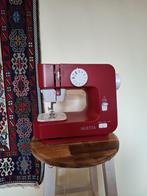 Rode beginners naaimachine van Nuetta, Hobby en Vrije tijd, Naaimachines en Toebehoren, Ophalen, Zo goed als nieuw, Overige merken