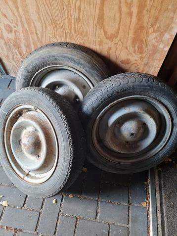 2CV/AZU Wielen met Banden 135x380 beschikbaar voor biedingen