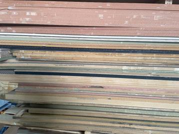  52 nieuwe MDF platen  beschikbaar voor biedingen