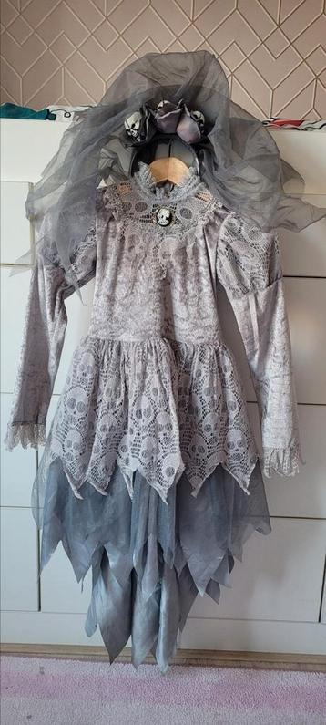 Halloween jurk skalet meisje  beschikbaar voor biedingen