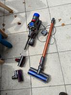 DYSON V8 MET ACCESSOIRES .. 1.., Witgoed en Apparatuur, Stofzuigers, Ophalen, Zo goed als nieuw, Minder dan 1200 watt, Stofzuiger