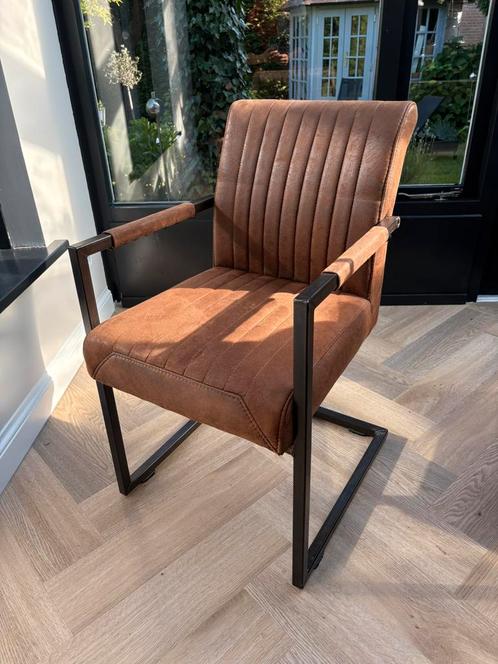 Drie Eetkamerstoelen België met armleuning, Huis en Inrichting, Stoelen, Zo goed als nieuw, Drie, Ophalen