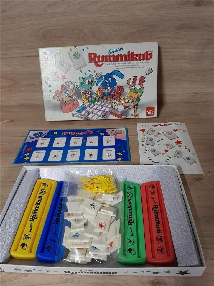 rummikub junior engelse versie [s1281], Hobby en Vrije tijd, Gezelschapsspellen | Bordspellen, Zo goed als nieuw, Ophalen of Verzenden