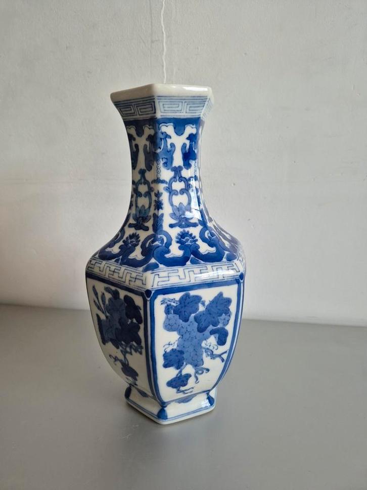 Chinese hand geschilderde vaas, Antiek en Kunst, Antiek | Vazen, Ophalen of Verzenden