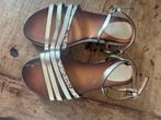 goudkleurige sandalen maat 38, Overige kleuren, Zo goed als nieuw, Sandalen of Muiltjes, Ophalen of Verzenden