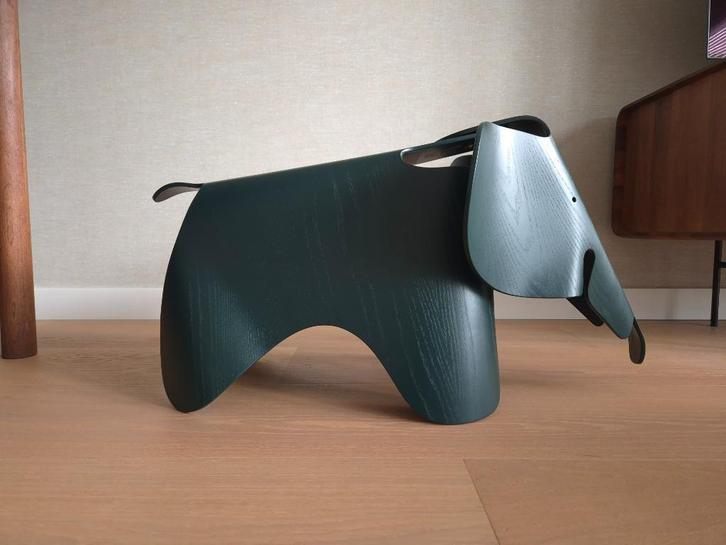 Vitra Olifant Plywood Groen - Limited Edition 2023, Huis en Inrichting, Woonaccessoires | Overige, Zo goed als nieuw, Ophalen