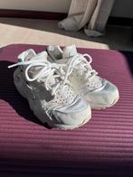 Nike Air schoenen, Ophalen of Verzenden, Zo goed als nieuw, Sneakers of Gympen