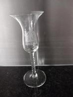 Gezandstraald borrelglas Hulstkamp, in zeer goede staat!, Ophalen of Verzenden