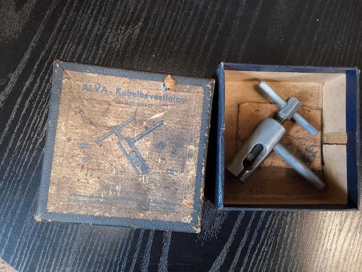 Oude ALVA Kabelbevestiging Gereedschap, Antiek en Kunst, Antiek | Gereedschap en Instrumenten, Ophalen of Verzenden