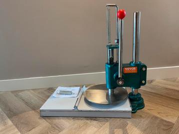 pizzapletter/pizzapletmachine/pizzapers. Pizzeria/ Horeca beschikbaar voor biedingen