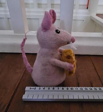 Vilten "Muis"  eierwarm houder- 15 cm- verzend ook beschikbaar voor biedingen