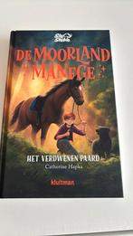 Catherine Hapka - de moordland manege - het verdwenen paard., Ophalen of Verzenden, Zo goed als nieuw