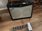 Fender Mustang 4 met volume en patch pedaal, Muziek en Instrumenten, Versterkers | Bas en Gitaar, Ophalen, Zo goed als nieuw, 100 watt of meer