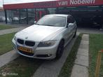 BMW 3-serie 318i|CRUISE|PDC|AIRCO|CLIMATE CONTROL, Achterwielaandrijving, Bedrijf, Handgeschakeld, 1335 kg