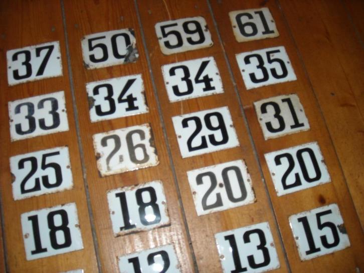 oud emaille huisnummer Leeuwarden huis nummerbord bord, Antiek en Kunst, Antiek | Emaille, Ophalen of Verzenden