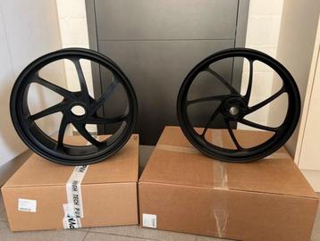 KTM Superduke 1290R/1390R/GT Lichtgewicht RR velgen NIEUW!! beschikbaar voor biedingen