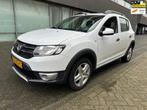 Dacia Sandero 0.9 TCe Stepway Lauréate AIRCO BJ 7-2015 APK, Auto's, Dacia, Voorwielaandrijving, Gebruikt, Wit, Origineel Nederlands
