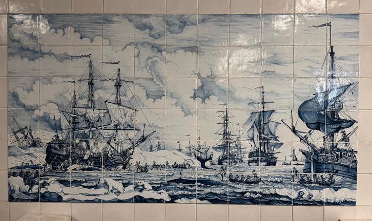 Reproductie tegeltableau walvisjacht voc schepen 143x78cm., Antiek en Kunst, Antiek | Wandborden en Tegels, Ophalen of Verzenden