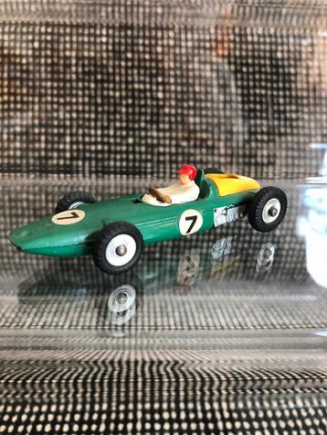 Dinky Toys BRM 243 Race auto beschikbaar voor biedingen