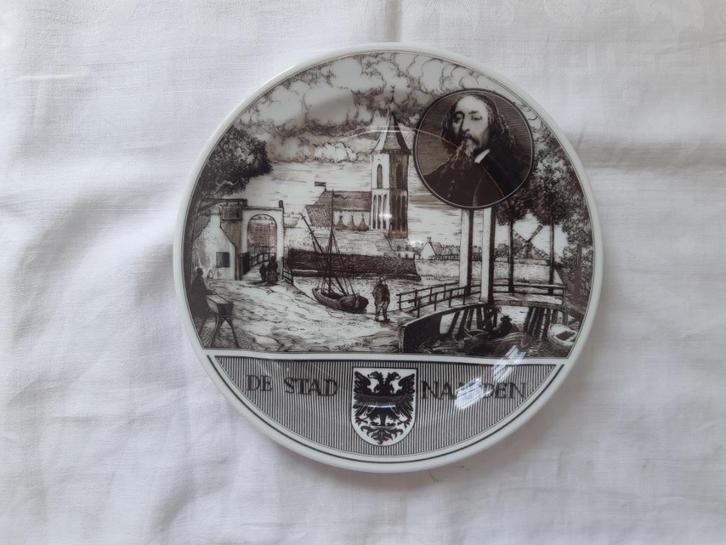 Wandbord Grote Kerk Naarden en portret Jan Amos Comenius, Antiek en Kunst, Antiek | Wandborden en Tegels, Ophalen of Verzenden