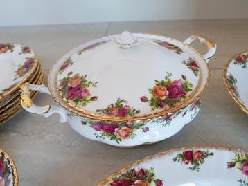 Dekschaal Royal Albert Old Country Roses  beschikbaar voor biedingen
