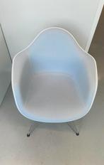 Vitra Eames DAR design eetkamerstoel, Huis en Inrichting, Ophalen, Zo goed als nieuw, Grijs