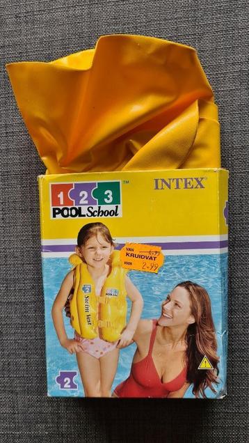 Intex Zwemvest Deluxe Pool School Stap 2