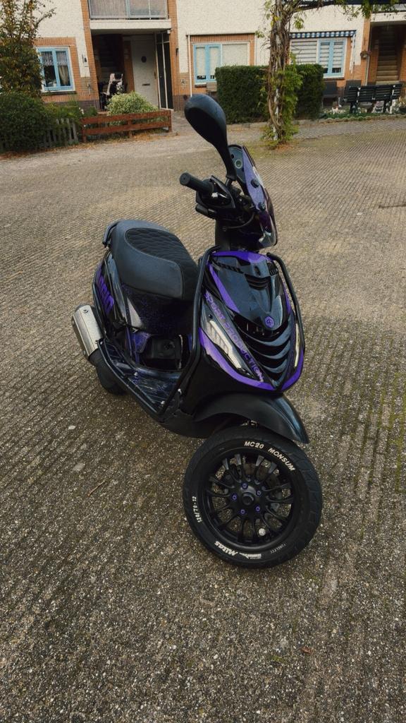 Zip 172 eerlijk brom, Fietsen en Brommers, Scooters | Piaggio, Zo goed als nieuw, Zip, Tweetakt, Ophalen